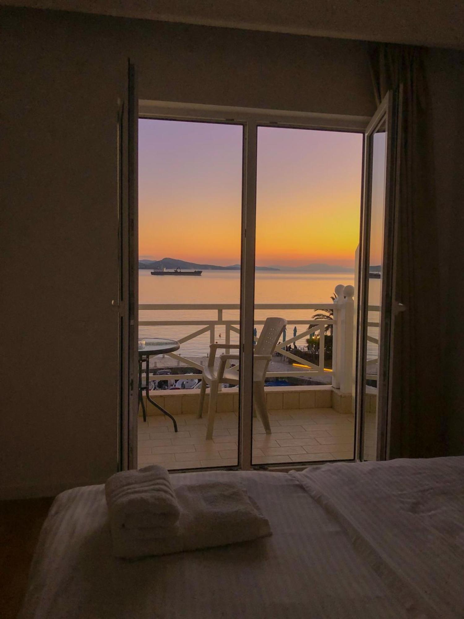 Sun N Blue Hotel Saranda Extérieur photo
