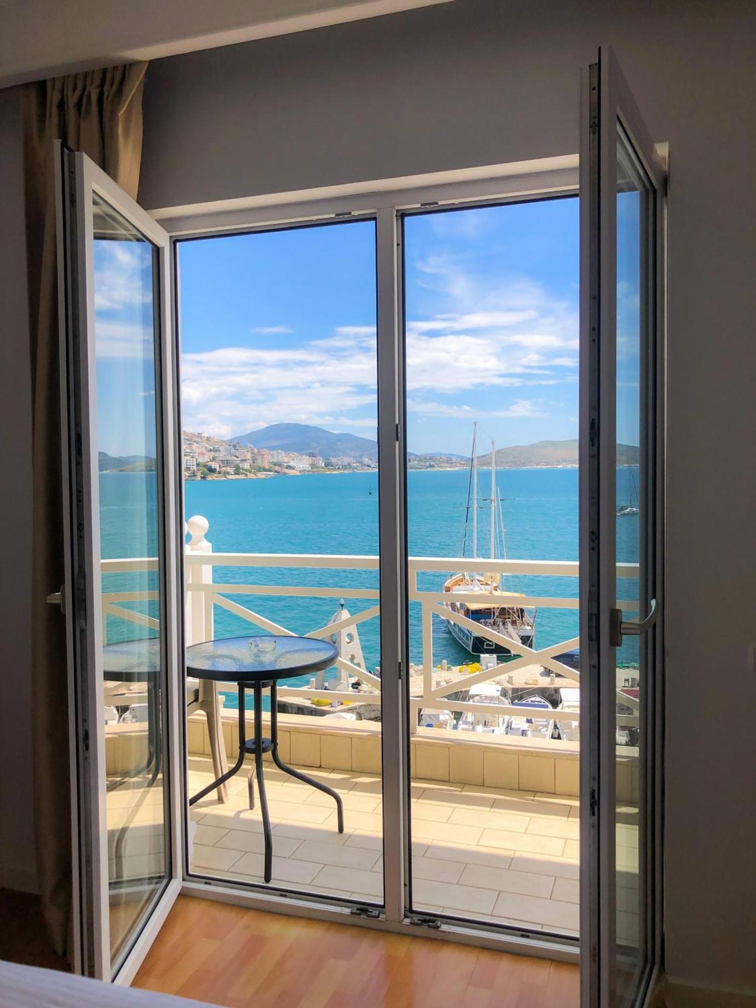 Sun N Blue Hotel Saranda Extérieur photo